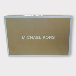 Michael Kors Jet Set Travel medium bifold wallet